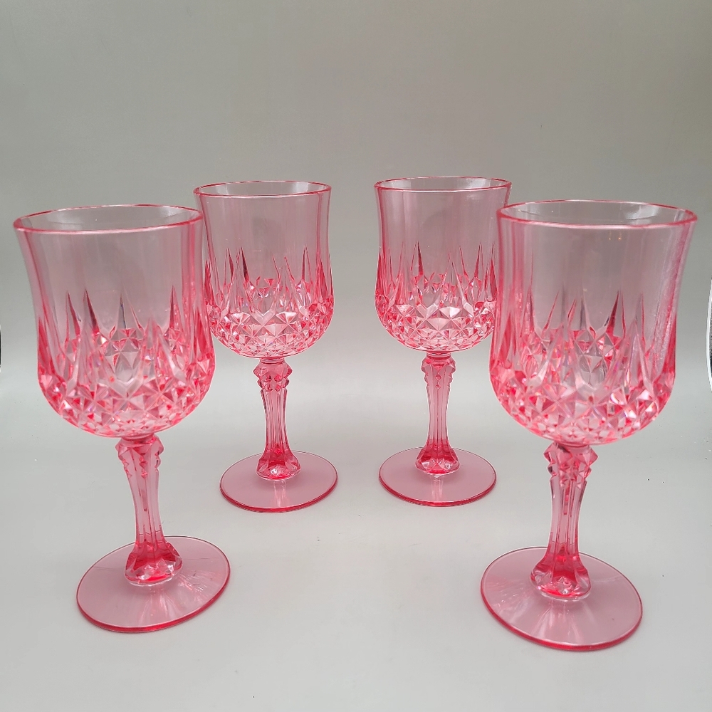 High-End Pink Crystal Plastic Wine Glasses with Diamond Patterns, Set of 4, NWOT